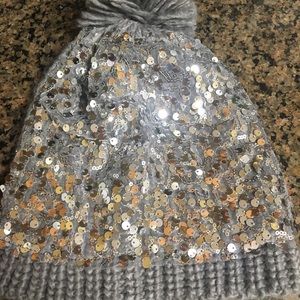 Betsy Johnson gray/silver sequined beanie